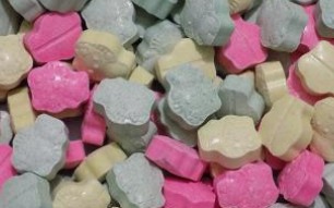 buying drugs on the darknet